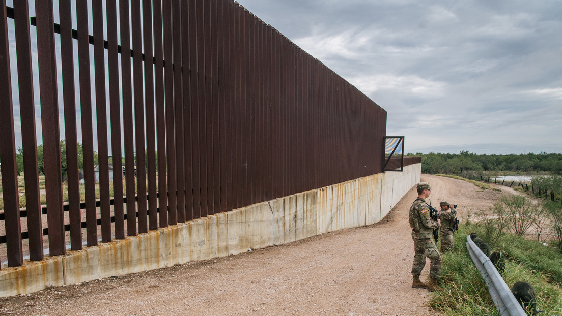 Fallece una mujer tras intentar cruzar muro fronterizo entre México y EE.UU.