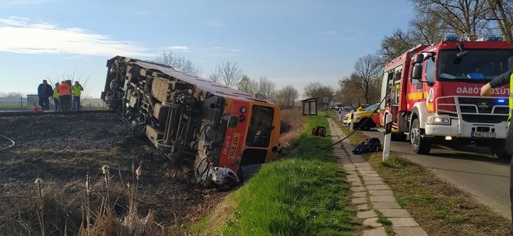 <strong>Hungría: colisión de tren y una camioneta deja cinco muertos</strong>
