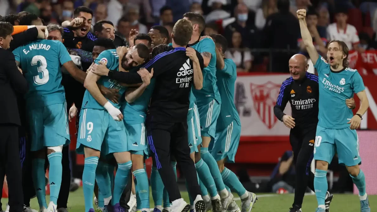 Real Madrid logra épica remontada y se acerca al título de LaLiga