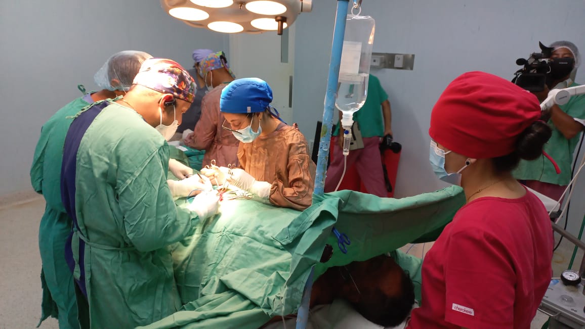 Realizan jornada extraordinaria de cirugías por hernias y piedras en la vesícula