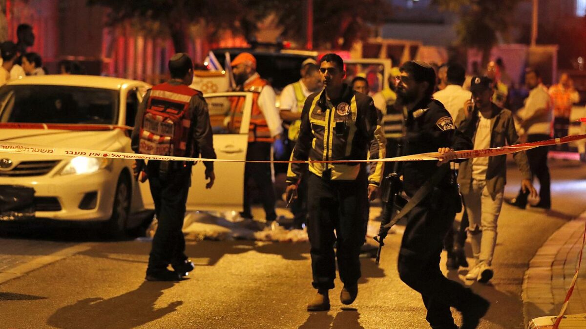 Ataque terrorista deja varios heridos y fallecidos en Elad, Israel