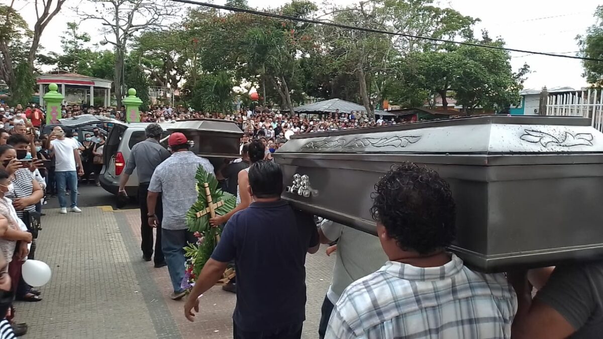 Carazo: dan último adiós a familia que falleció en trágico accidente