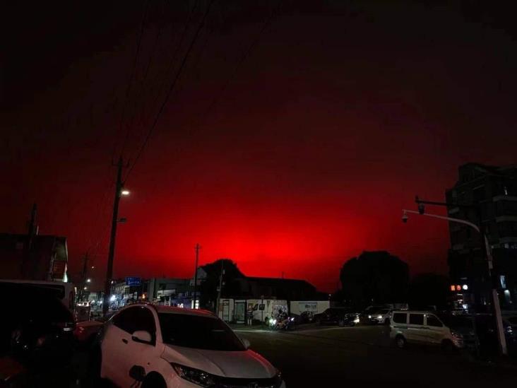 ¡Increíble! cielo rojo en China sorprende a ciudadanos  