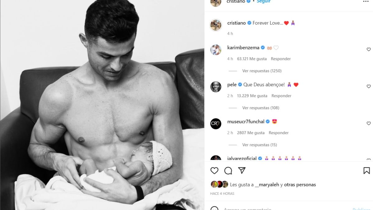Cristiano Ronaldo comparte una fotografía de su hija recién nacida