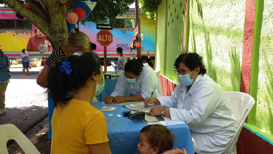Acercan servicios de clínica móvil a familias de Altagracia, Managua