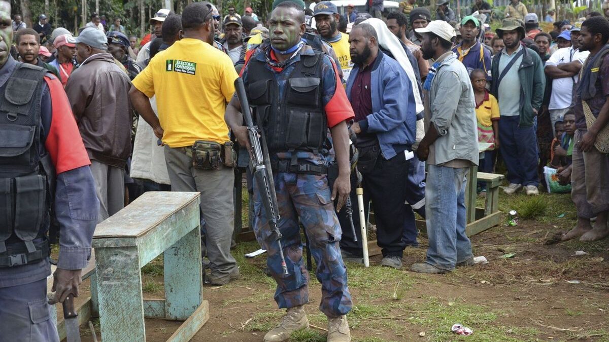 Asesinan a 18 personas en medio del proceso electoral en Nueva Guinea