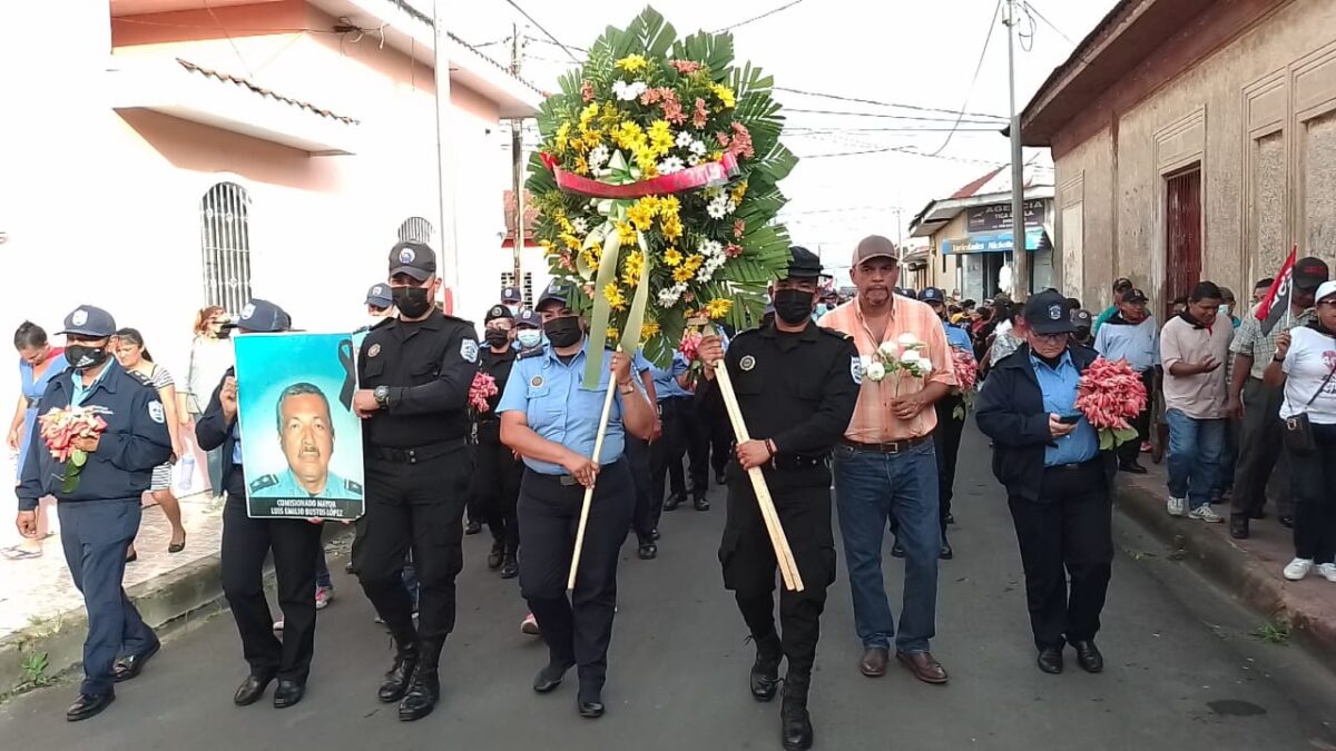 Rinden homenaje al comisionado mayor Luis Emilio Bustos en Diriamba