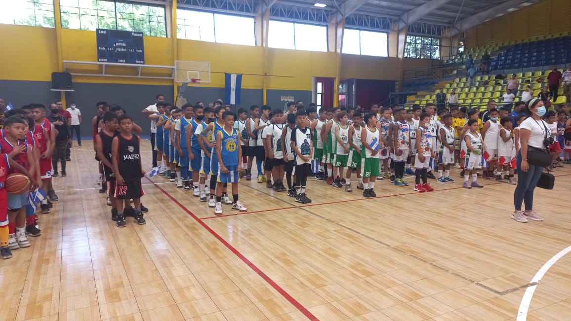 Inauguran juegos nacionales de primaria en mini baloncesto 2022