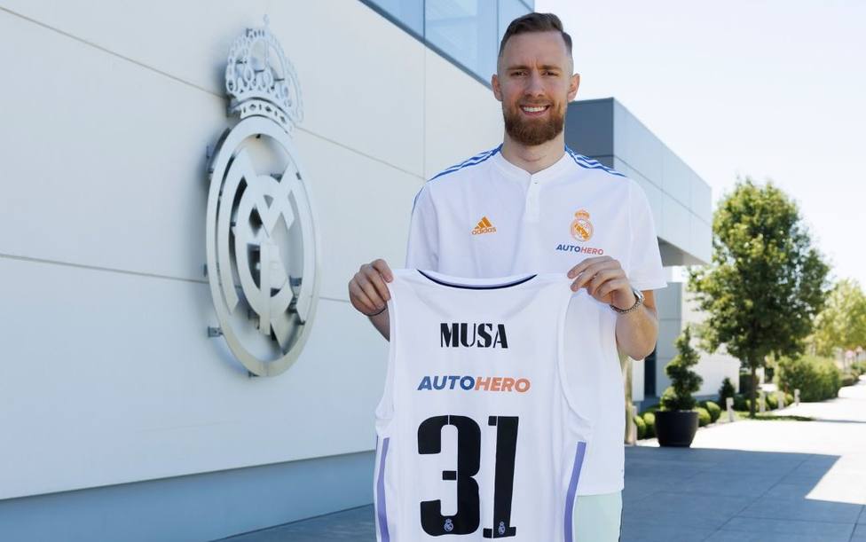 El Real Madrid hizo oficial el fichaje de Dzanan Musa