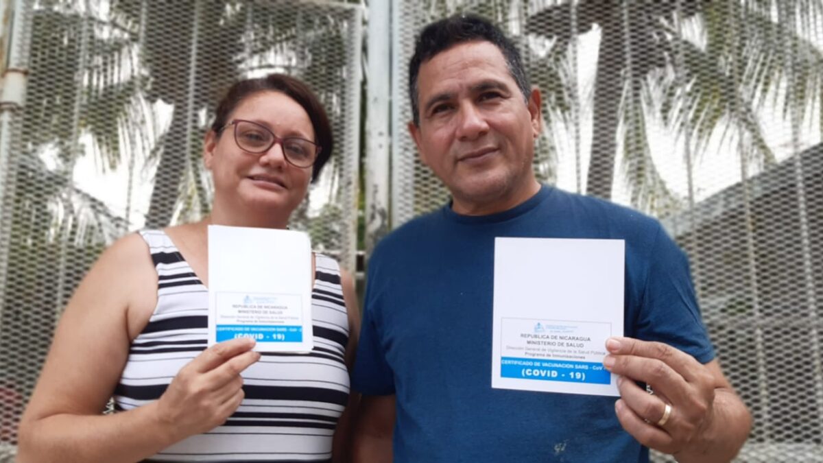Sobreviviente de la Covid-19 insta a los nicaragüenses a vacunarse