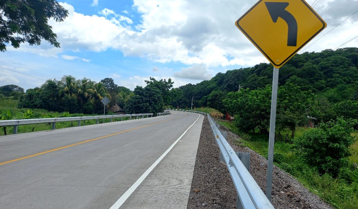 Inauguran obra de construcción de la carretera empalme Cosigüina-Potosí