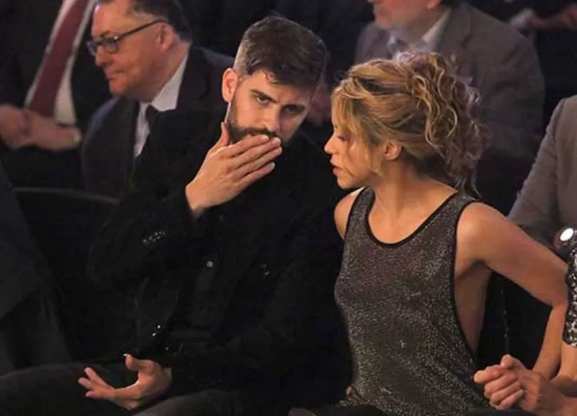 Shakira reacciona a las fotografías de la apasionada velada de Piqué con su novia