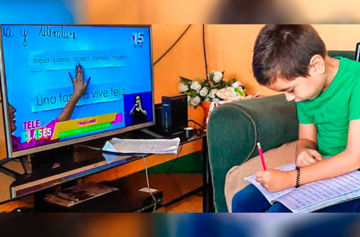 Estudiantes nicaragüenses afianzan conocimientos a través de las Teleclases