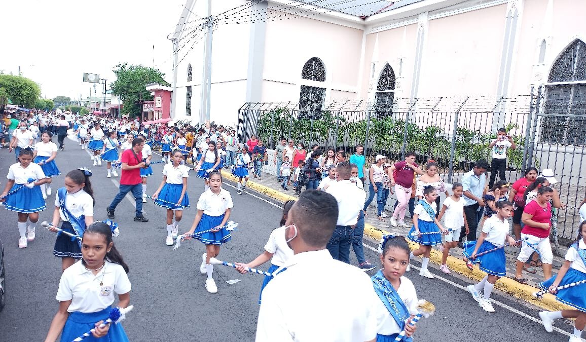 Familias de Chinandega saludan las Fiestas Patrias con varias actividades