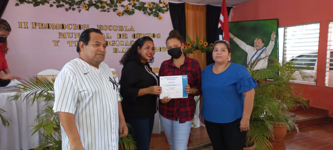 Más de 130 jóvenes de Tipitapa, culminan cursos en la Escuela municipal de Oficios