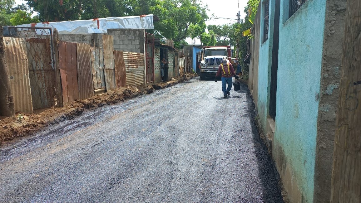 Mejoran cinco calles del barrio Carlos Marx en el distrito VI de Managua