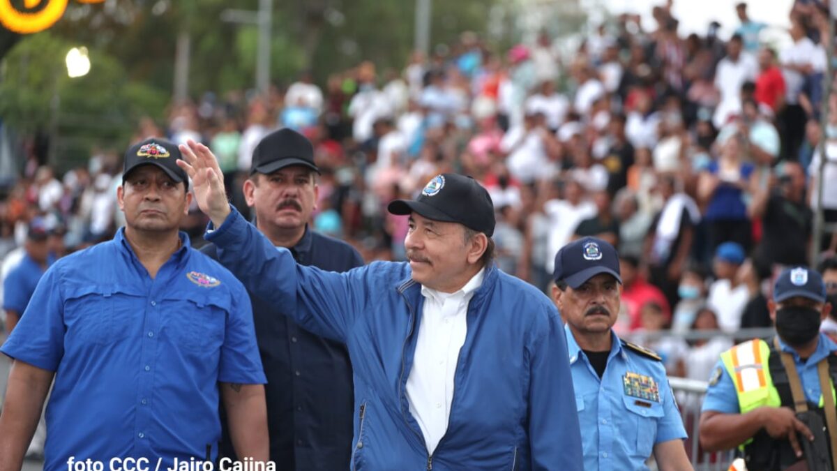 Daniel Ortega preside Desfile Patrio, destacando la paz en que vive Nicaragua