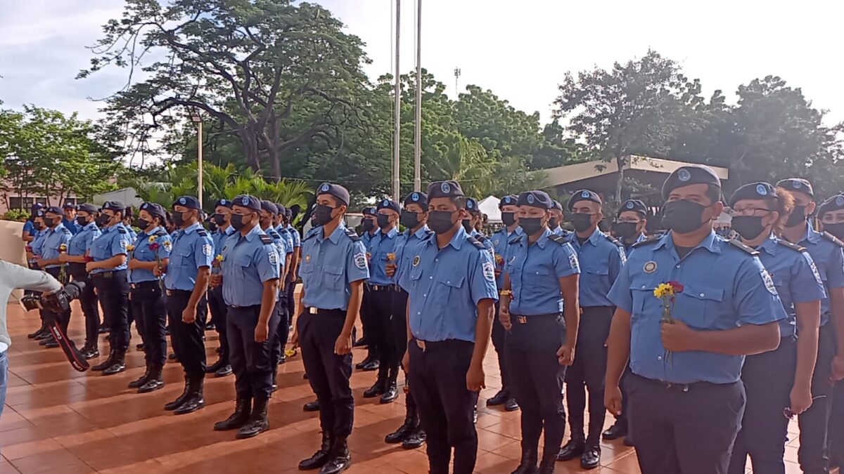 Policía Nacional rinde homenaje a agentes caídos en su labor