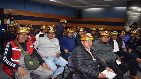Bolivia: mineros aceptan acuerdo y cesar protestas