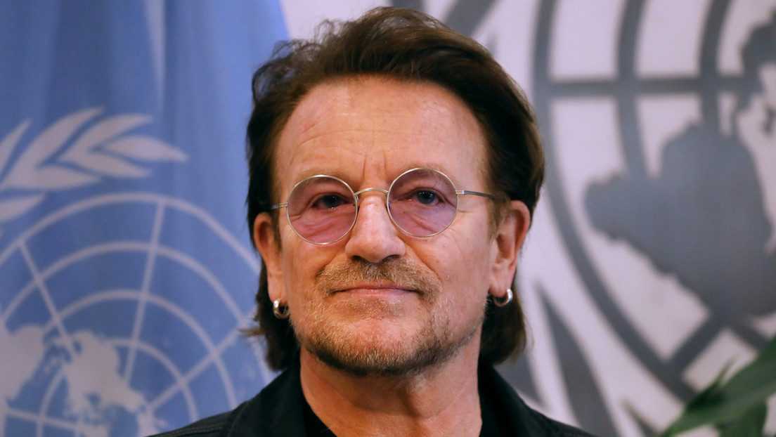 Bono pide disculpa por el disco de U2 que se descargaba de manera automática en iTunes