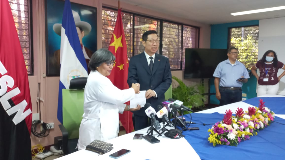 Gobierno de China entrega donación al Ministerio de Salud para casas maternas