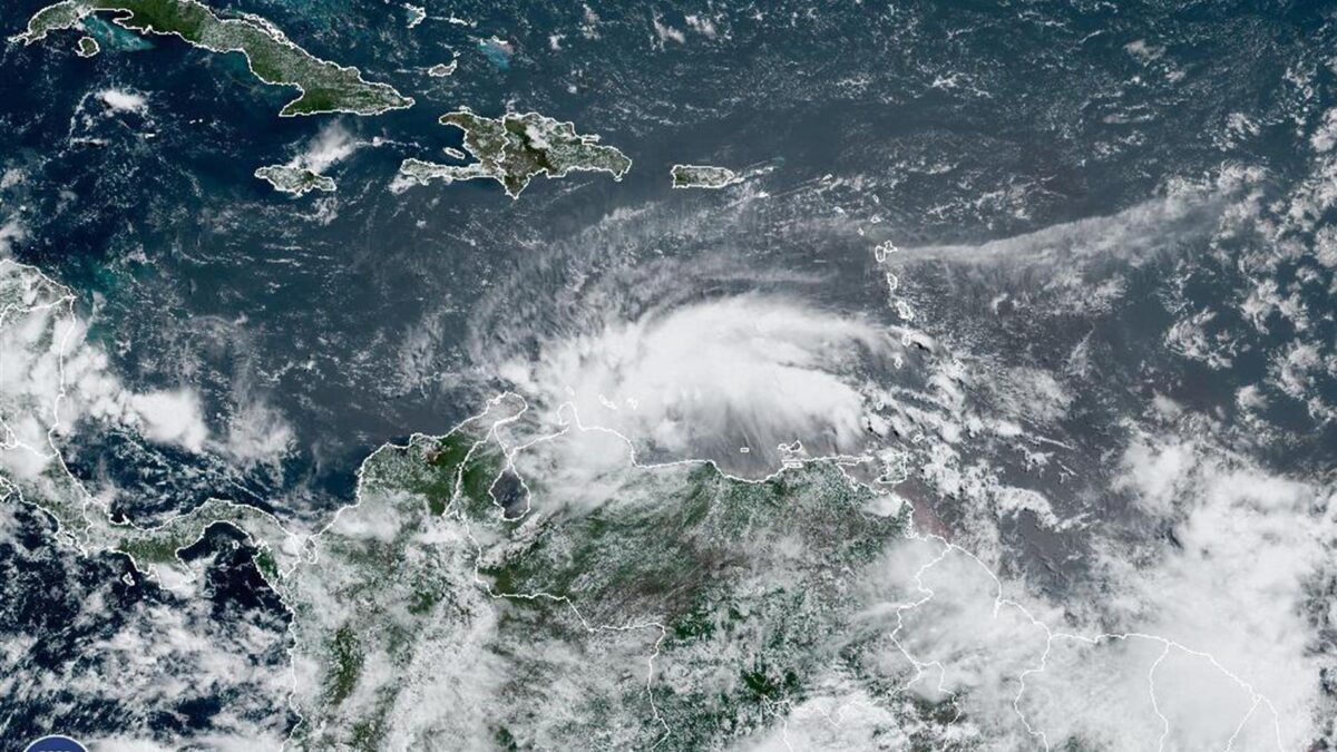 Autoridades alertas ante fenómeno climático en El Caribe