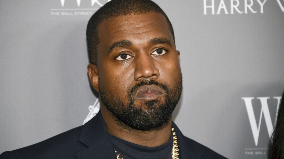 Lujosa casa de moda rompe lazos de trabajo con Kanye West