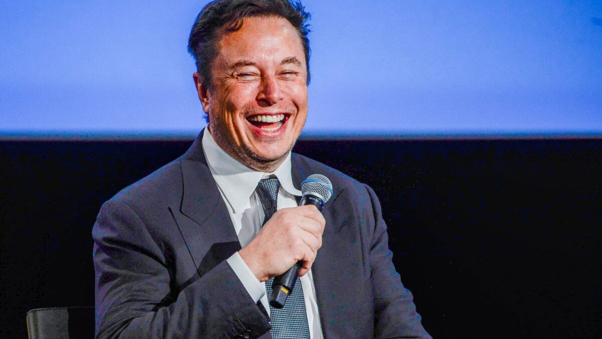 Elon Musk planea recortar plantilla de Twitter en casi un 75%