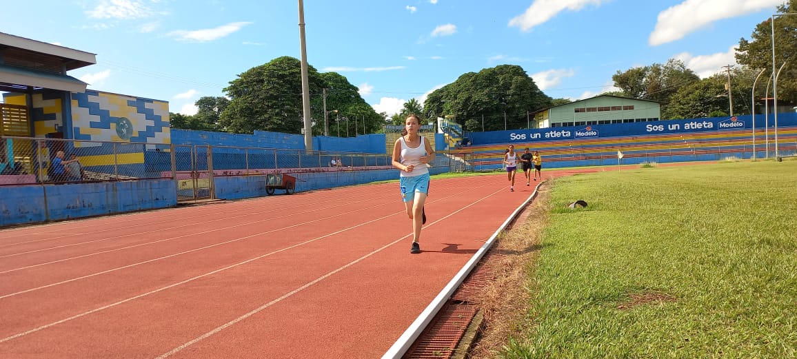 Estudiantes de toda Nicaragua destacan en las competencias finales de atletismo