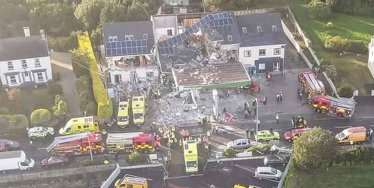 Fuerte explosión en una gasolinera provoca 10 fallecidos en Irlanda
