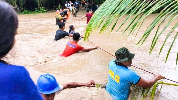Más de 40 fallecidos dejan inundaciones y deslizamientos de tierra en Filipinas