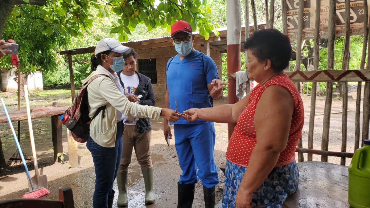 Familias afectadas por las lluvias reciben atención médica integral en Rivas