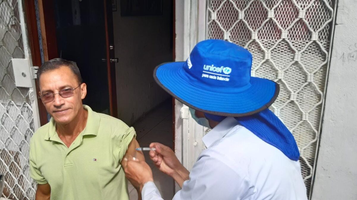 Médicos instan a nicaragüenses no bajar la guardia frente a la Covid-19