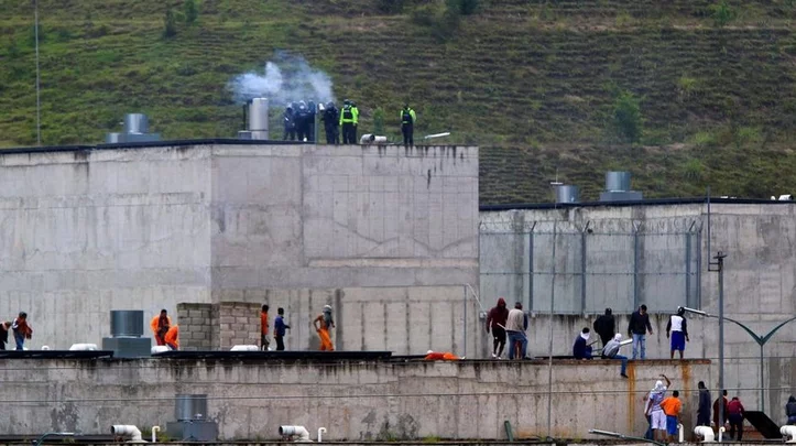Cinco muertos y 23 heridos en motín en una cárcel de Ecuador