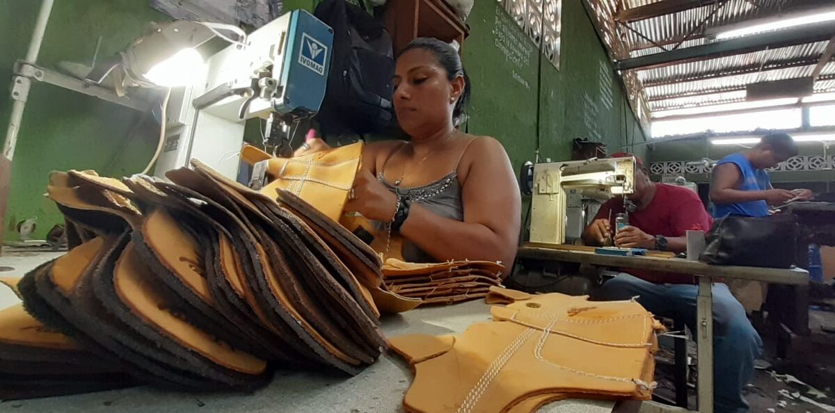 Nicaragua produce más de 14 millones de pares de zapatos
