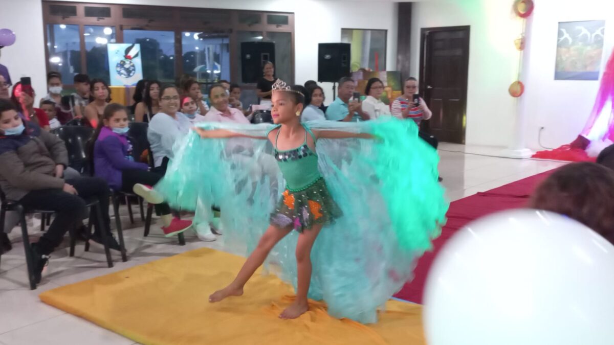 Realizan pasarela infantil «Fantasía y Color» en el Puerto Salvador Allende