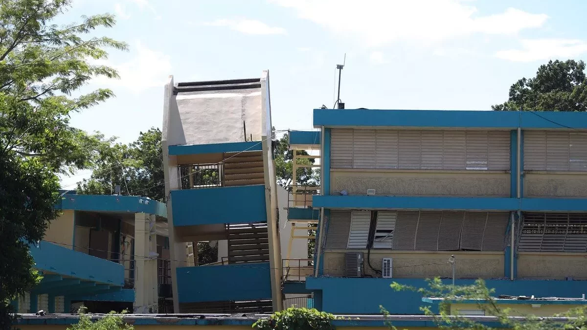 Puerto Rico mantiene 67 escuelas clausuradas tras huracán Fiona