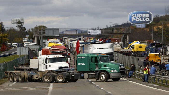 Camioneros de Chile inician huelga en reclamo de más seguridad