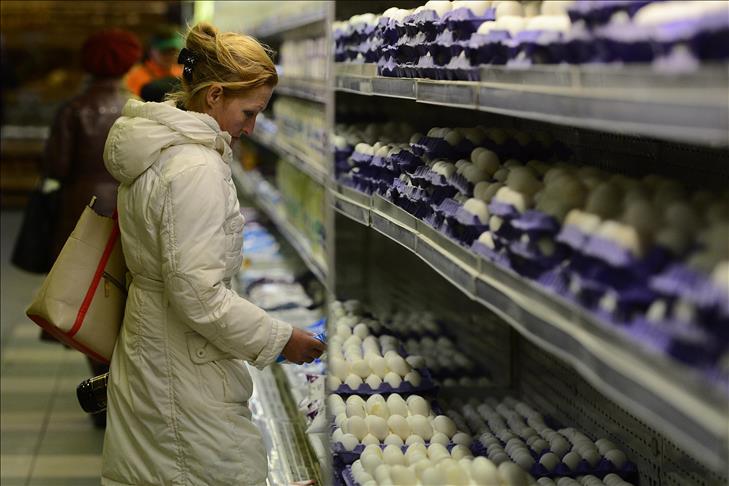 Grandes supermercados de Reino Unido podrían limitar la venta de huevos ante escasez