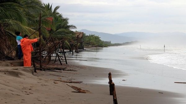 Tormenta Lisa se convierte en huracán categoría 1 en el Caribe