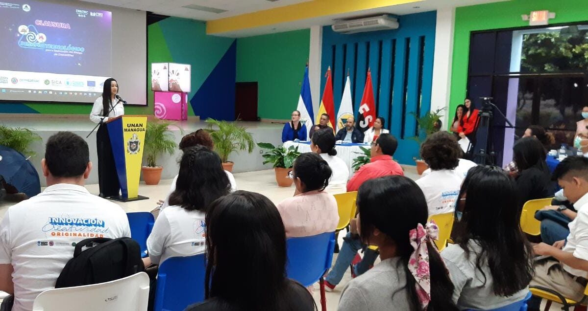 Universitarios nicaragüenses crean aplicaciones para prevenir desastres