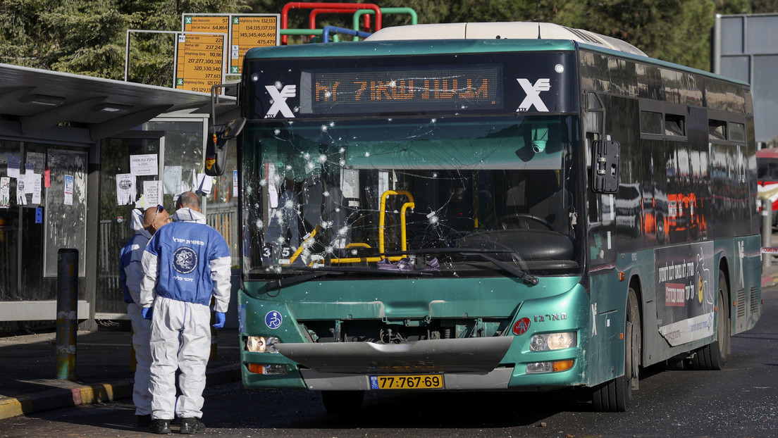 Un deceso y más de 10 heridos dejan dos explosiones en Jerusalén