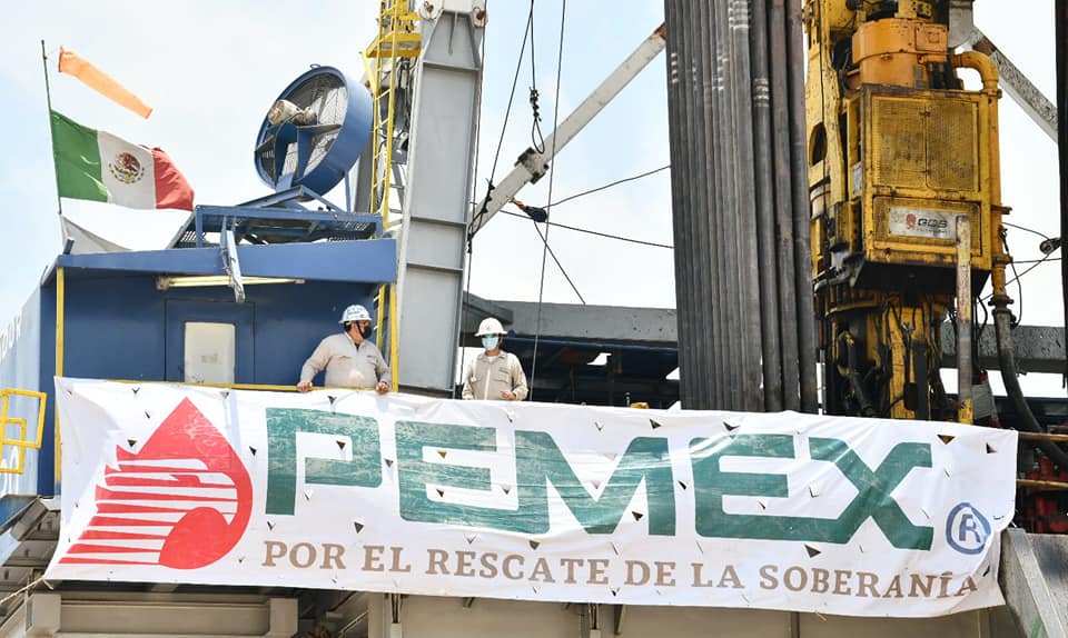Al menos 11 heridos deja explosión en un ducto de Pemex en México