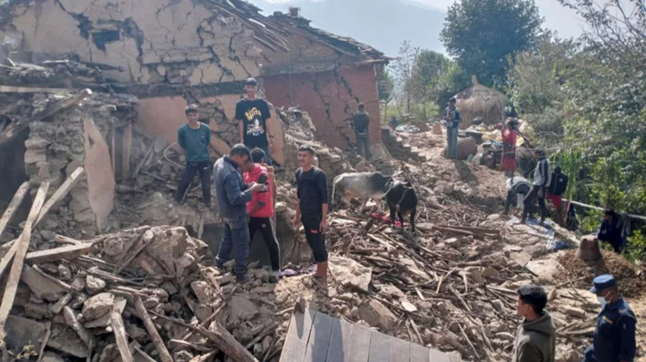 Seis muertos deja terremoto de magnitud 6,6 en Nepal