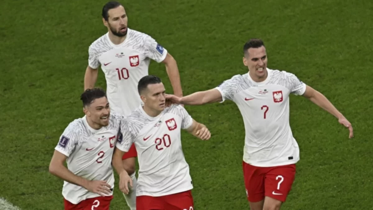 Polonia derrota 2-0 a Arabia Saudita en Mundial de Fútbol