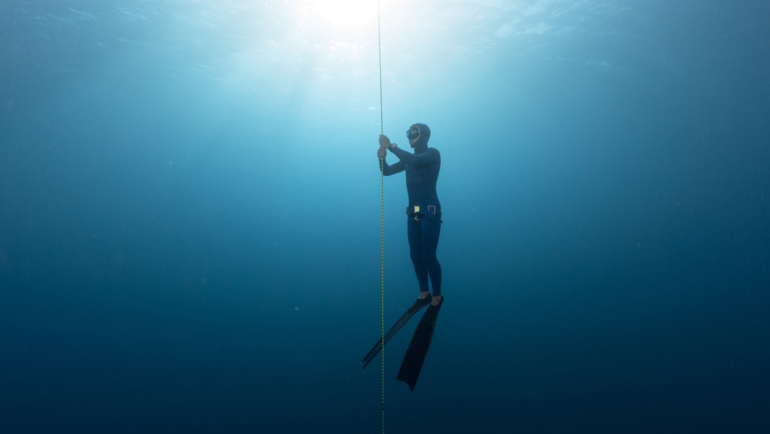 Rescatan a un buceador que perdió el conocimiento a 125 metros bajo el agua