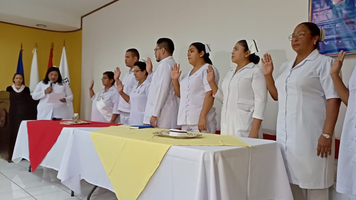 Asociación de Enfermeros Nicaragüenses juramenta a 8 nuevos integrantes de su junta directiva