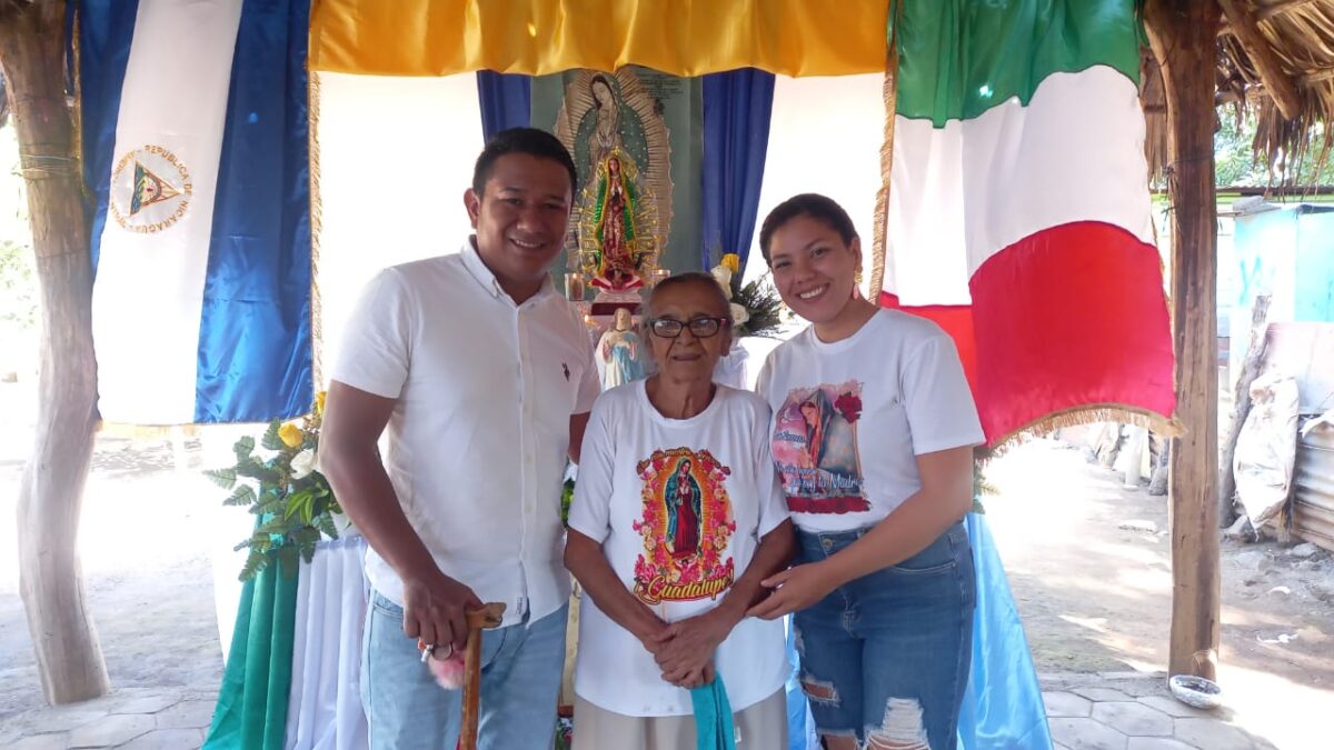Familia Rivera Ramírez celebra a la Virgen de Guadalupe en Chinandega