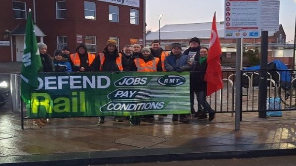 Trabajadores ferroviarios de Reino Unido inician nueva huelga de 48 horas