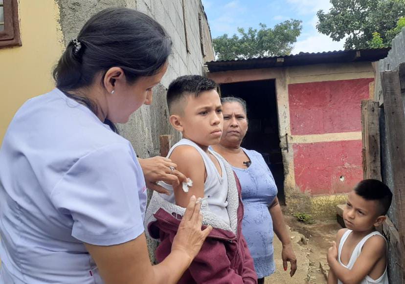 Habitantes del barrio Nueva Nicaragua completan vacunas contra la Covid-19